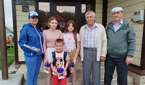 Подготовиться к школе помогают депутаты